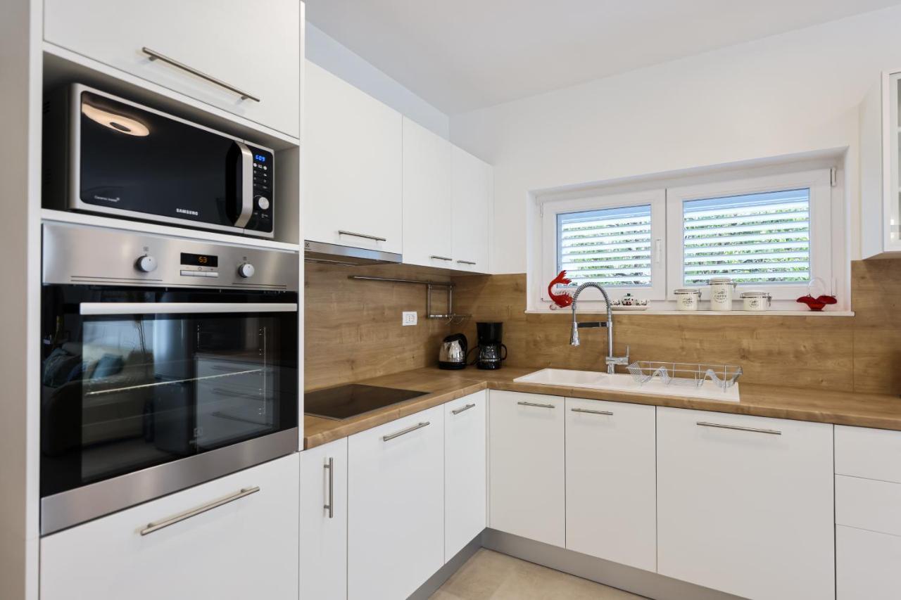 Apartment Puntamika Villa De Rosa - Ground Floor Zadar Extérieur photo