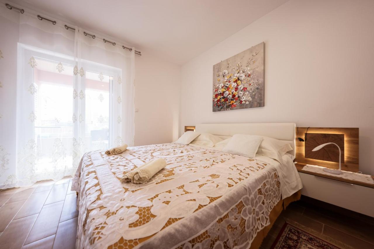 Apartment Puntamika Villa De Rosa - Ground Floor Zadar Extérieur photo