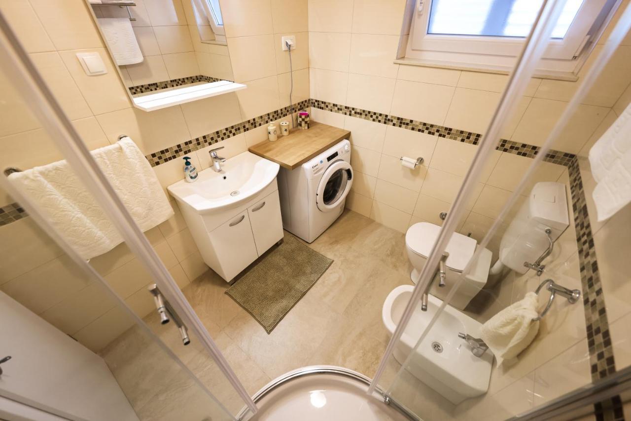 Apartment Puntamika Villa De Rosa - Ground Floor Zadar Extérieur photo